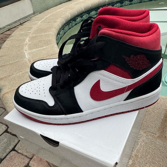 jordon mid - Picture 2 of 5